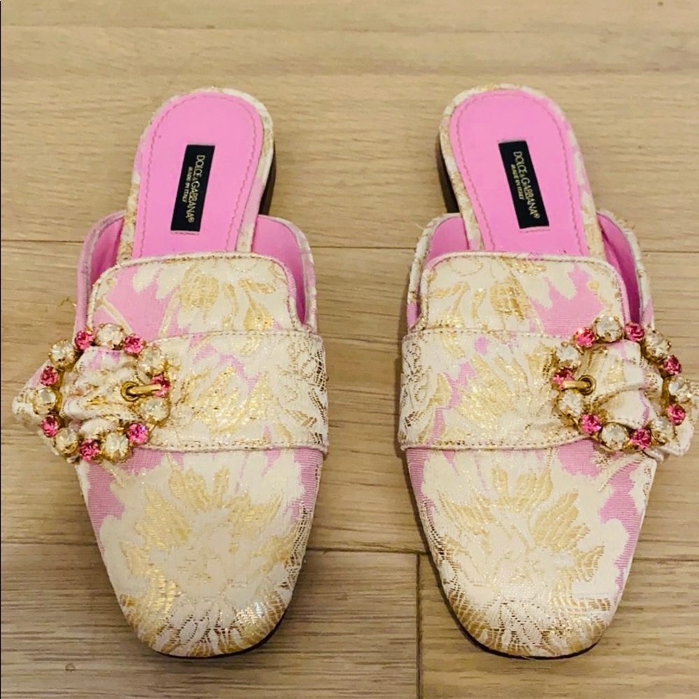 Unworn Dolce & Gabbana pink gold mules size 35/5